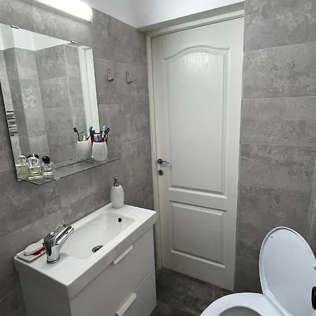 Centru Charming New Piata Universitate Бухарест