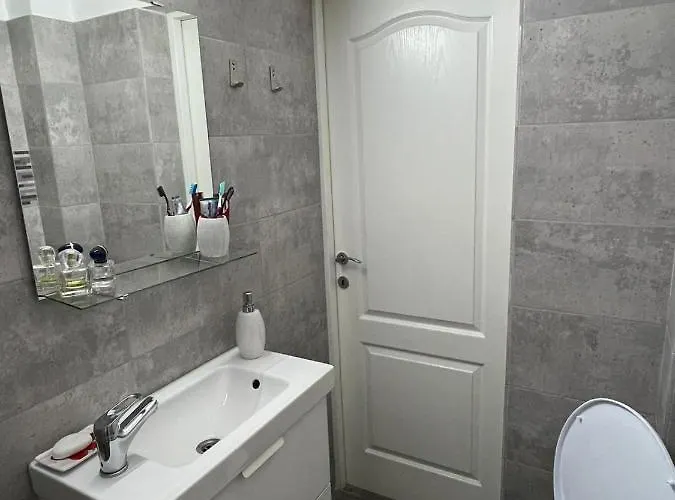 Centru Charming New Piata Universitate Бухарест