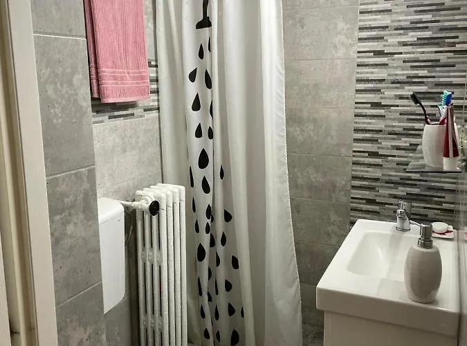 Centru Charming New Piata Universitate Бухарест